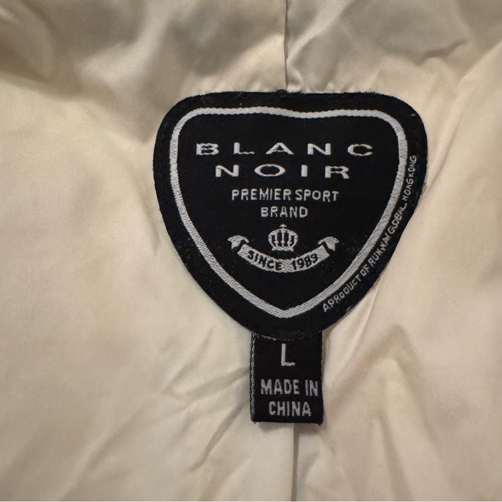 Blanc Noir Puffer Jacket - Picture 13 of 15